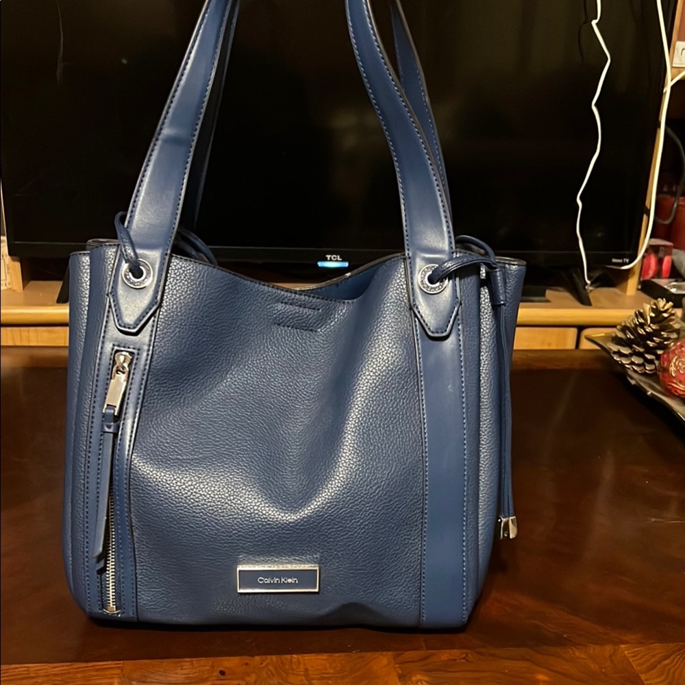 Calvin Klein Blue Leather Shoulder Bag